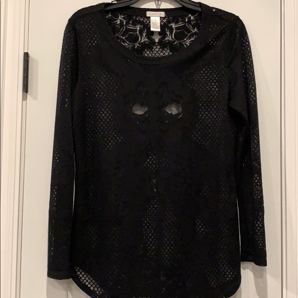 Long-sleeve sheer design blouse